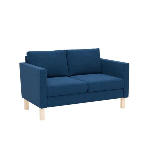 Sofa 2-pers Stockholm 1380x814x840 med lige armlæn og ben i birketræ blå