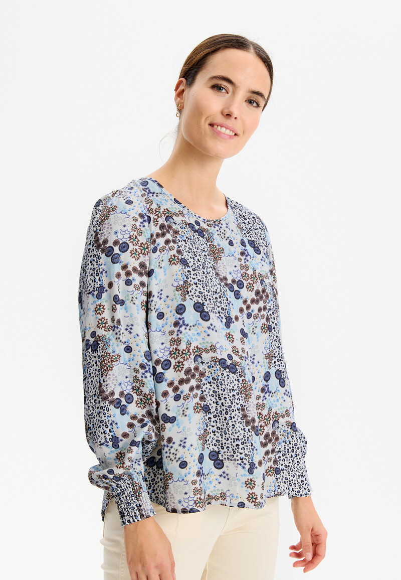 IN FRONT DELFINA BLOUSE 15514 505 (Light Blue 505, M)