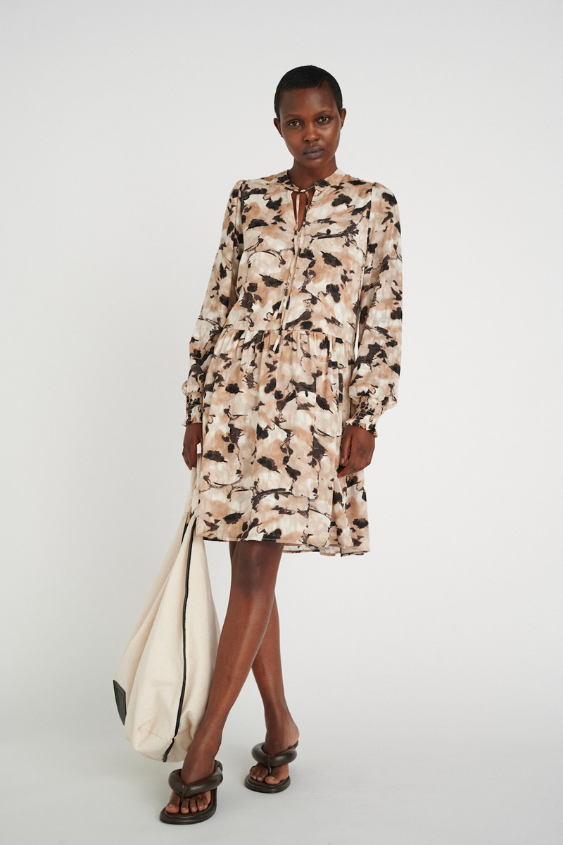 INWEAR MARTHAIW JUDY DRESS 30107092 301169 (Natural Abstract Leaves, 38)