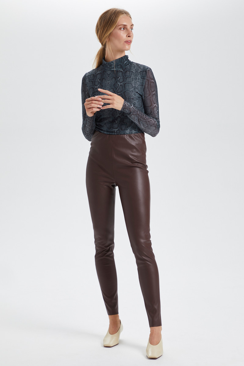SOAKED IN LUXURY SLALDORA MOCKNECK LS 30405500 301037 (Snake Print Navy, XL) (5702577825660)