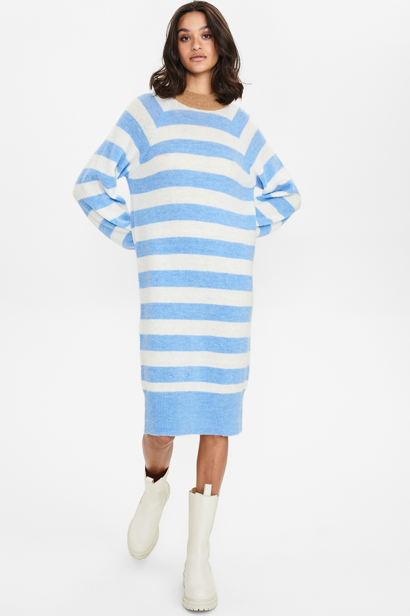 NÜMPH NUCAMA DRESS 701350 3088 (Della Robbia Blue, XS)