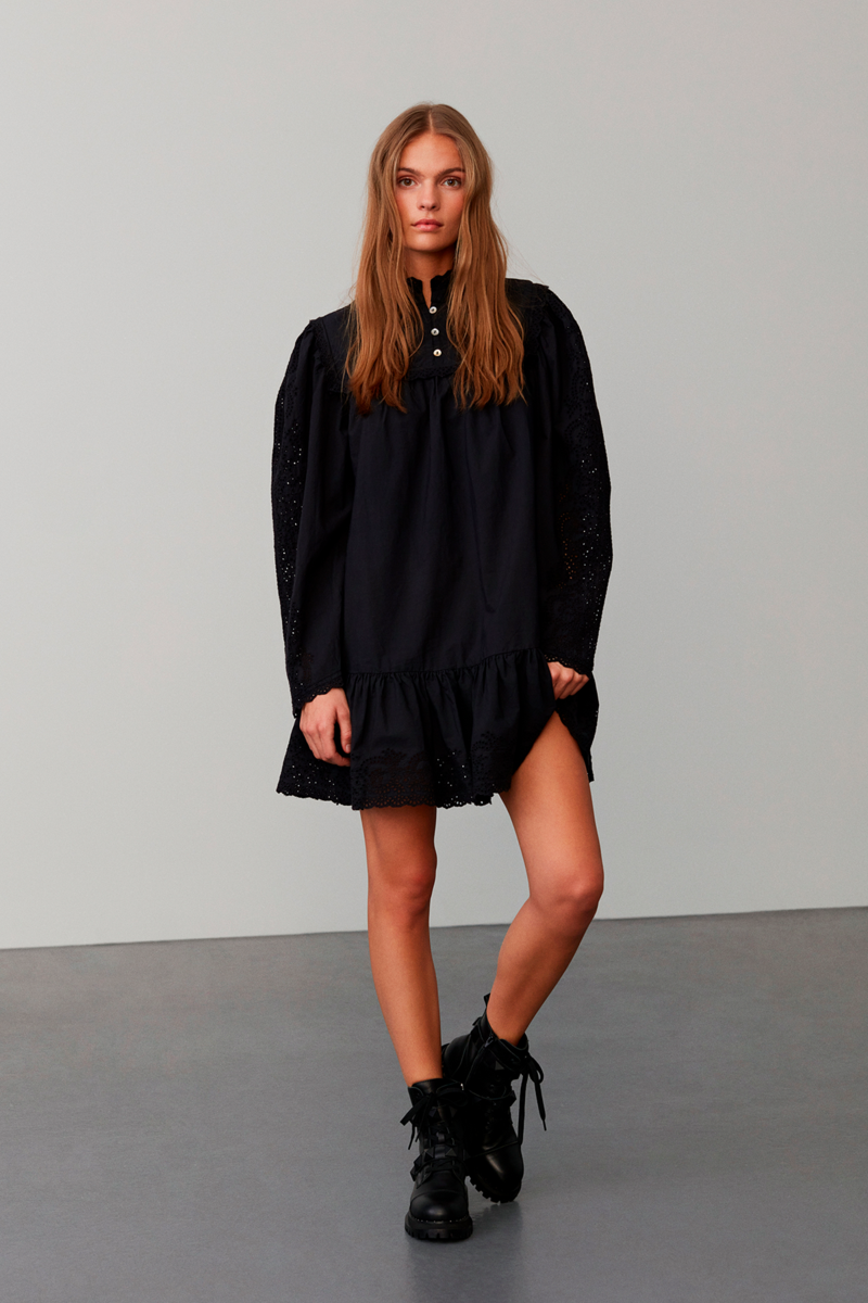 SOFIE SCHNOOR SHORT DRESS S233275 1000 (Black, 36)