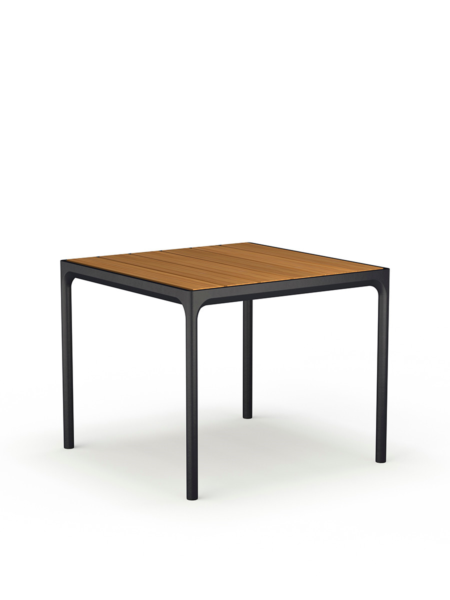 Four table 90 x 90 cm fra Houe (Sort aluminium stel / bambus bordplade)