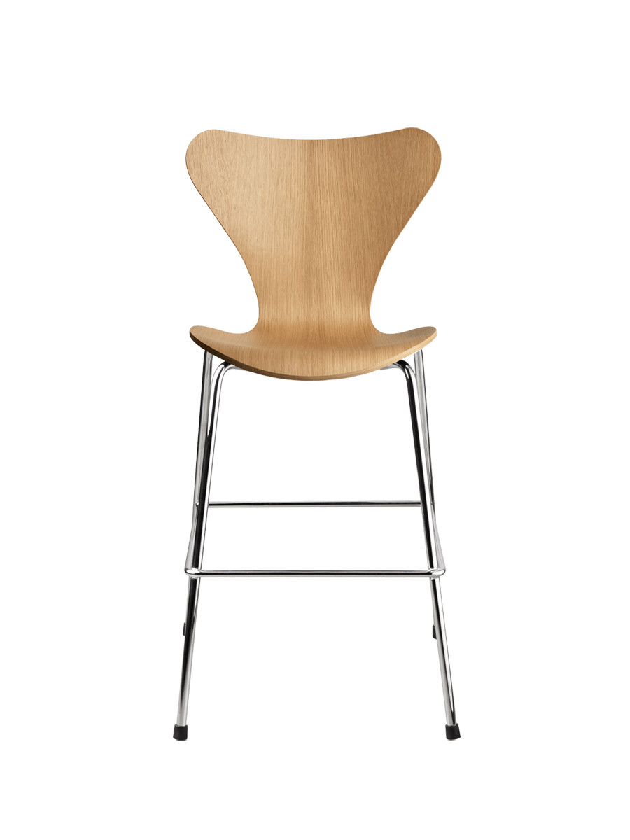 3177 Junior højstol af Arne Jacobsen (Eg)