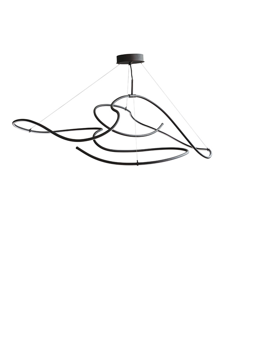 Ghost Chandelier, Big, Burned Black fra 101 Copenhagen