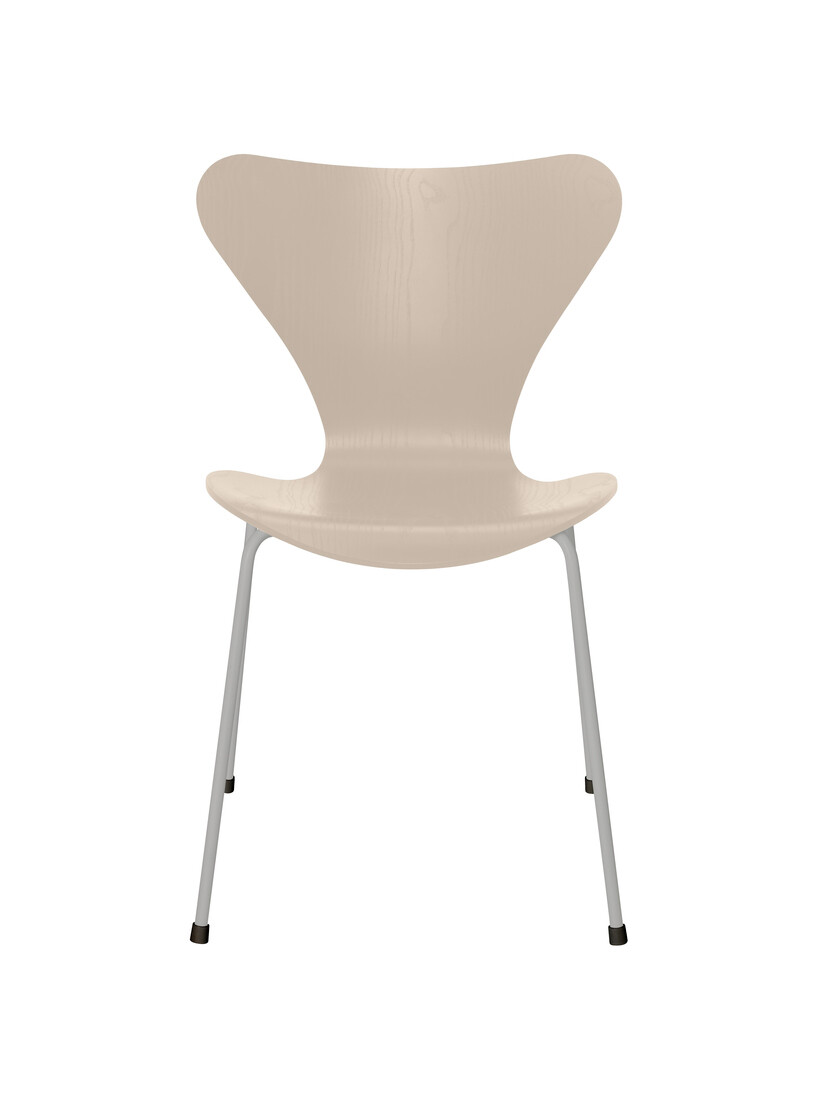 Billede af 3107 stol, farvet ask lys beige/nine grey stel af Arne Jacobsen