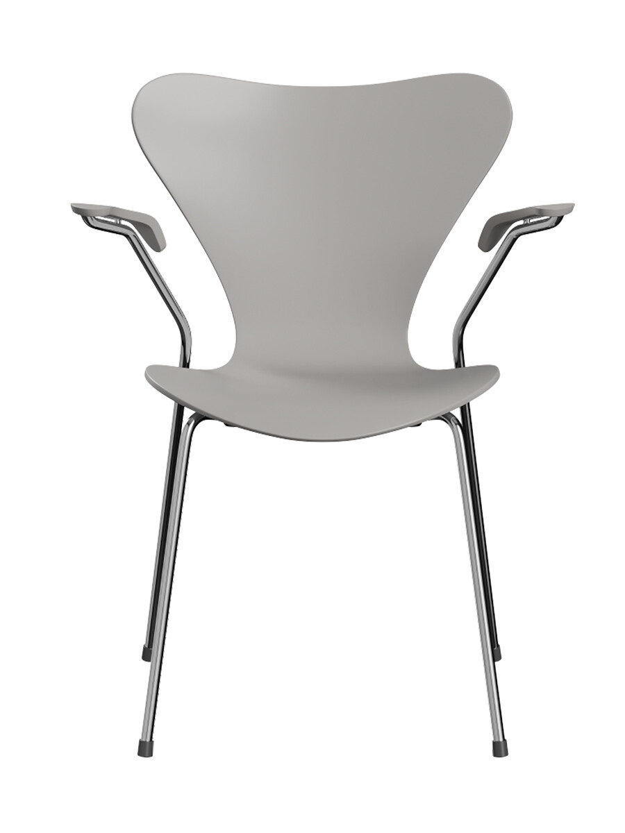 Billede af 3207 Serie 7 Armstol af Arne Jacobsen (Uden polstring, Lakeret, Nine grey)