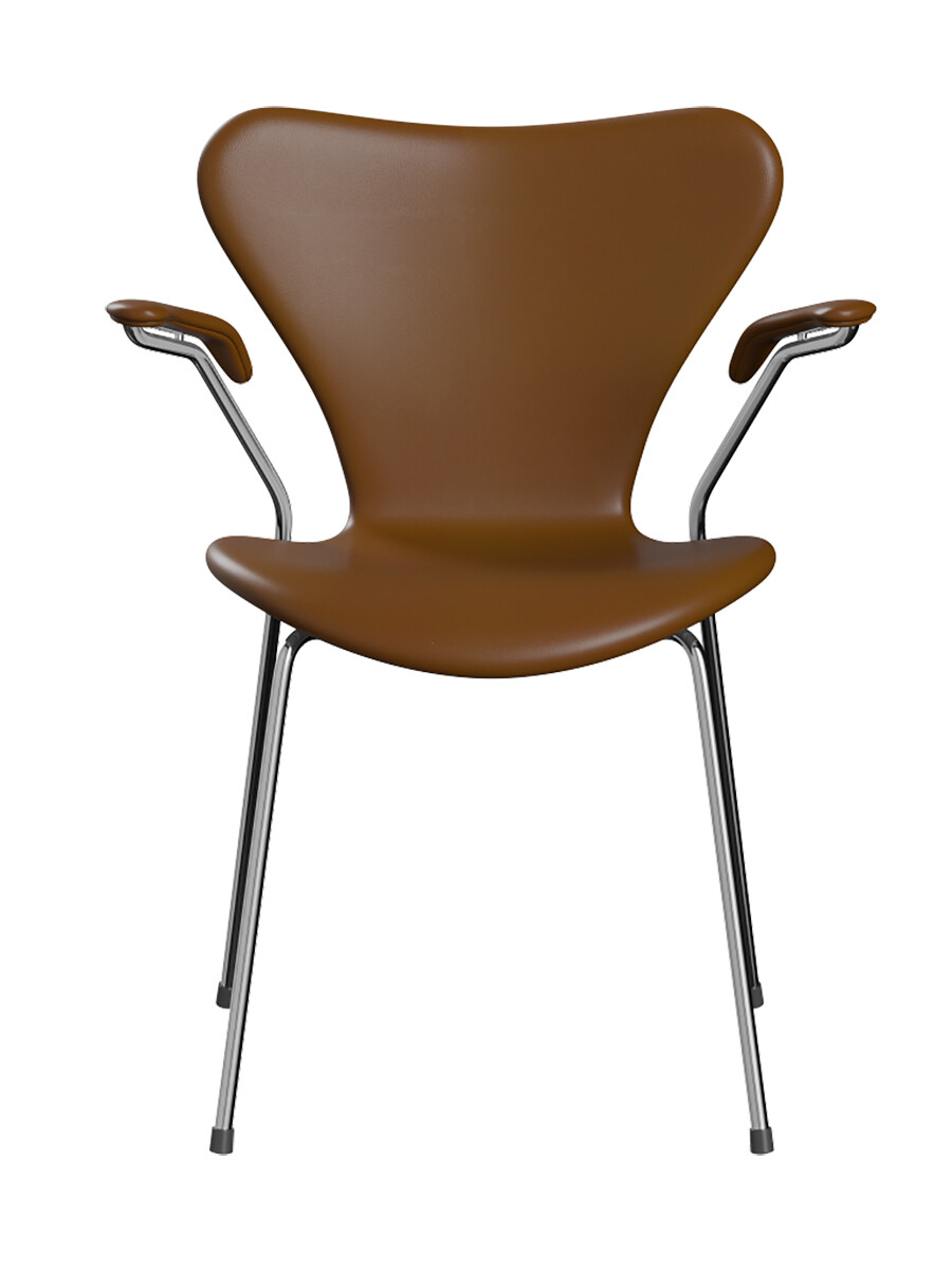 Billede af 3207 Serie 7 Armstol af Arne Jacobsen (Fuldpolstret, Soft læder, Valnød)