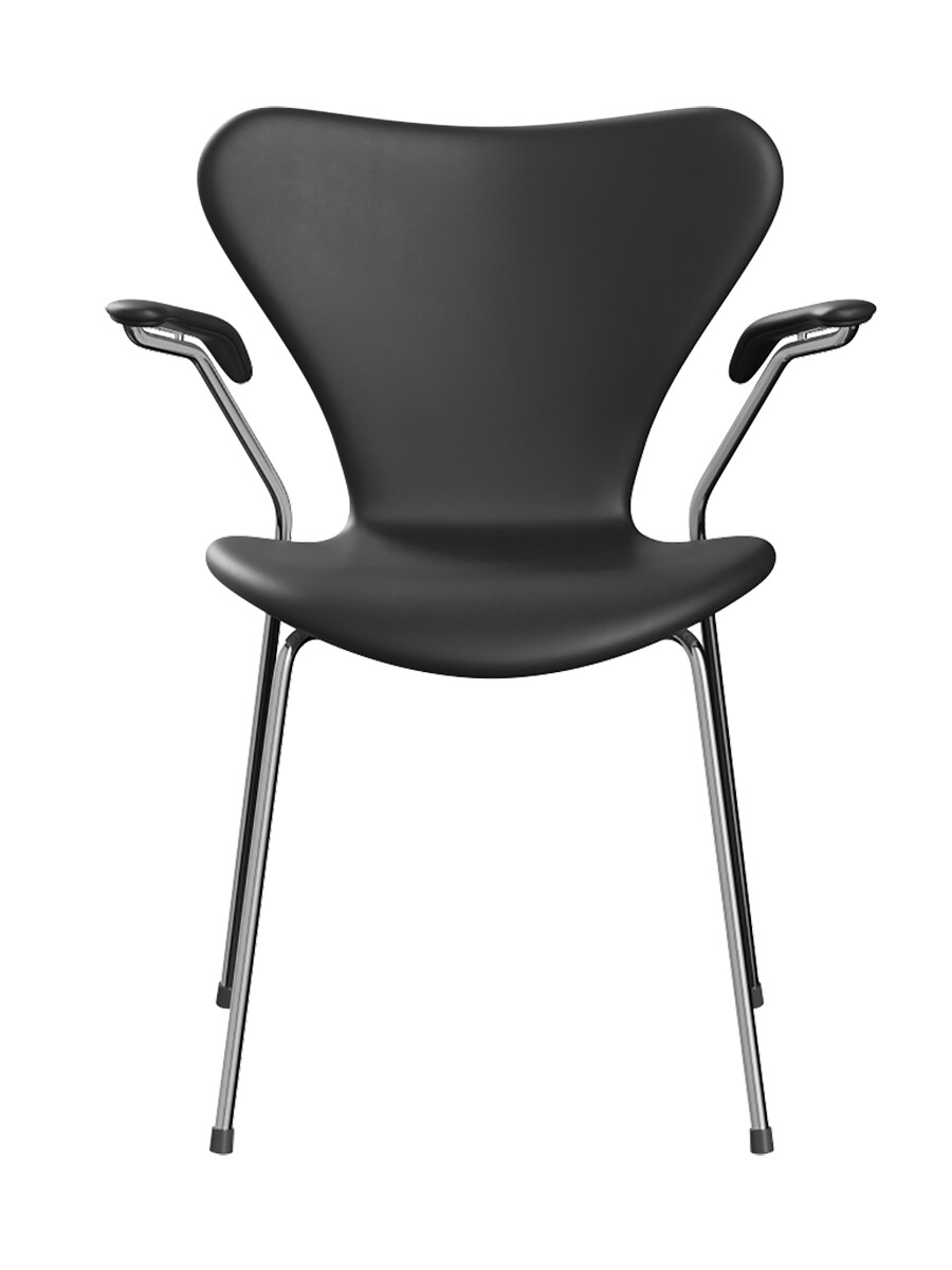 Billede af 3207 Serie 7 Armstol af Arne Jacobsen (Sort, Fuldpolstret, Essential læder)