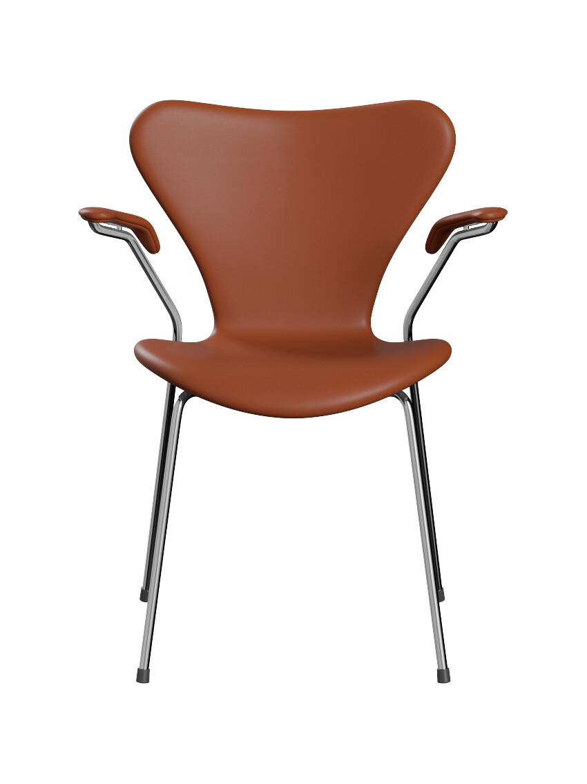 3207 stol m/armlæn, fuldpolstret Soft læder cognac/krom stel af Arne Jacobsen