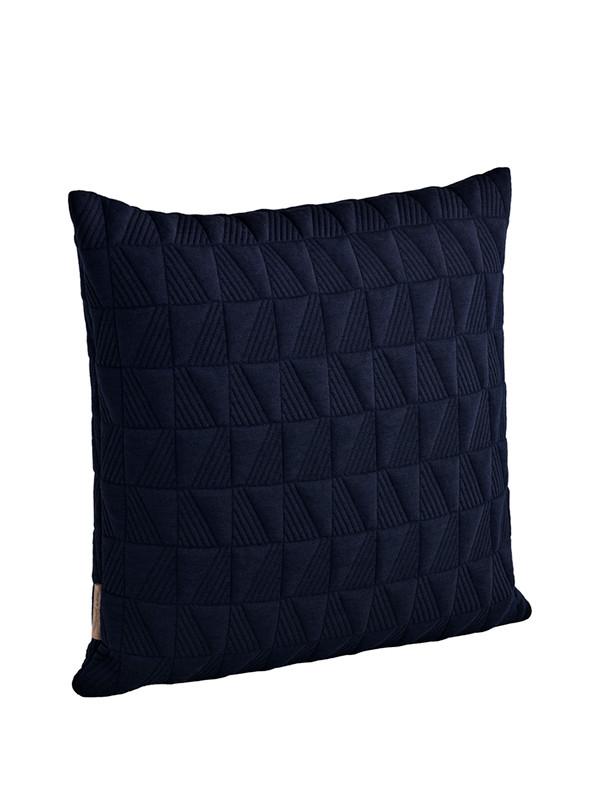 Trapez Pude 50×50 i midnight blue af Arne Jacobsen