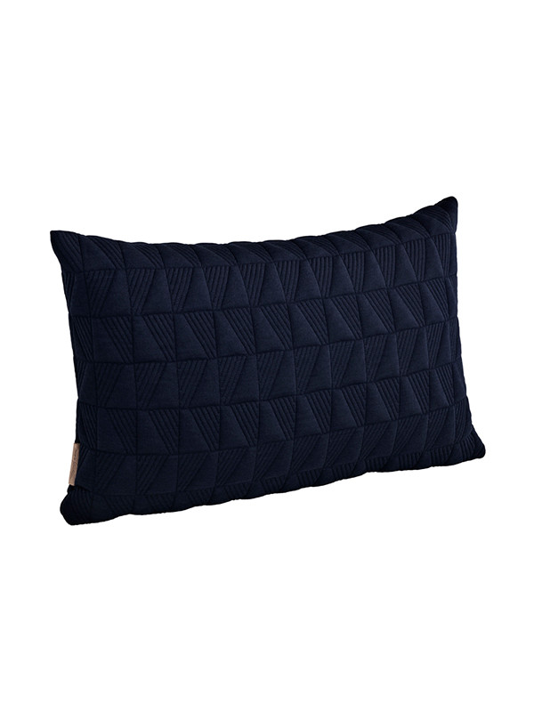 Trapez Pude 60×40 i midnight blue af Arne Jacobsen