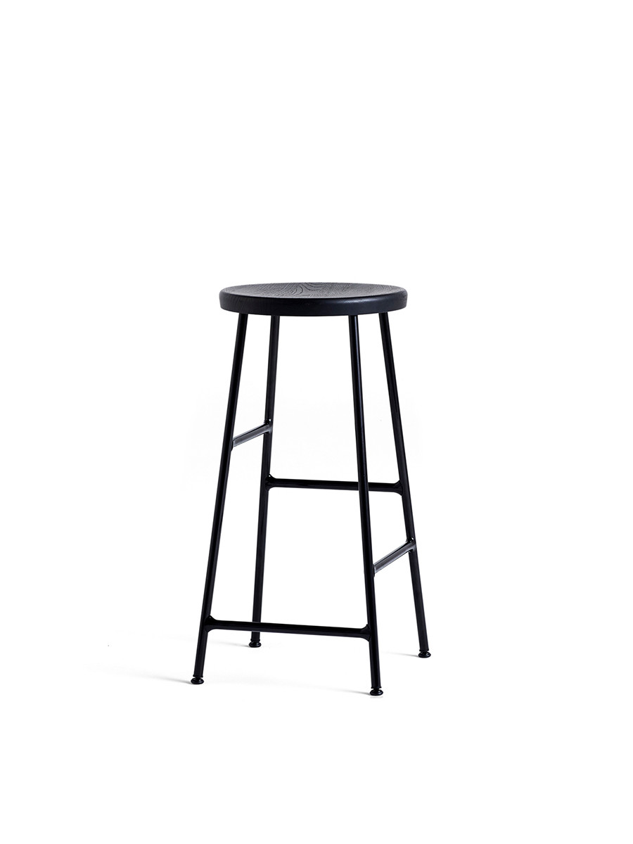 Cornet Barstol fra Hay (Low, Soft black stained oak, Soft black powder coated steel)