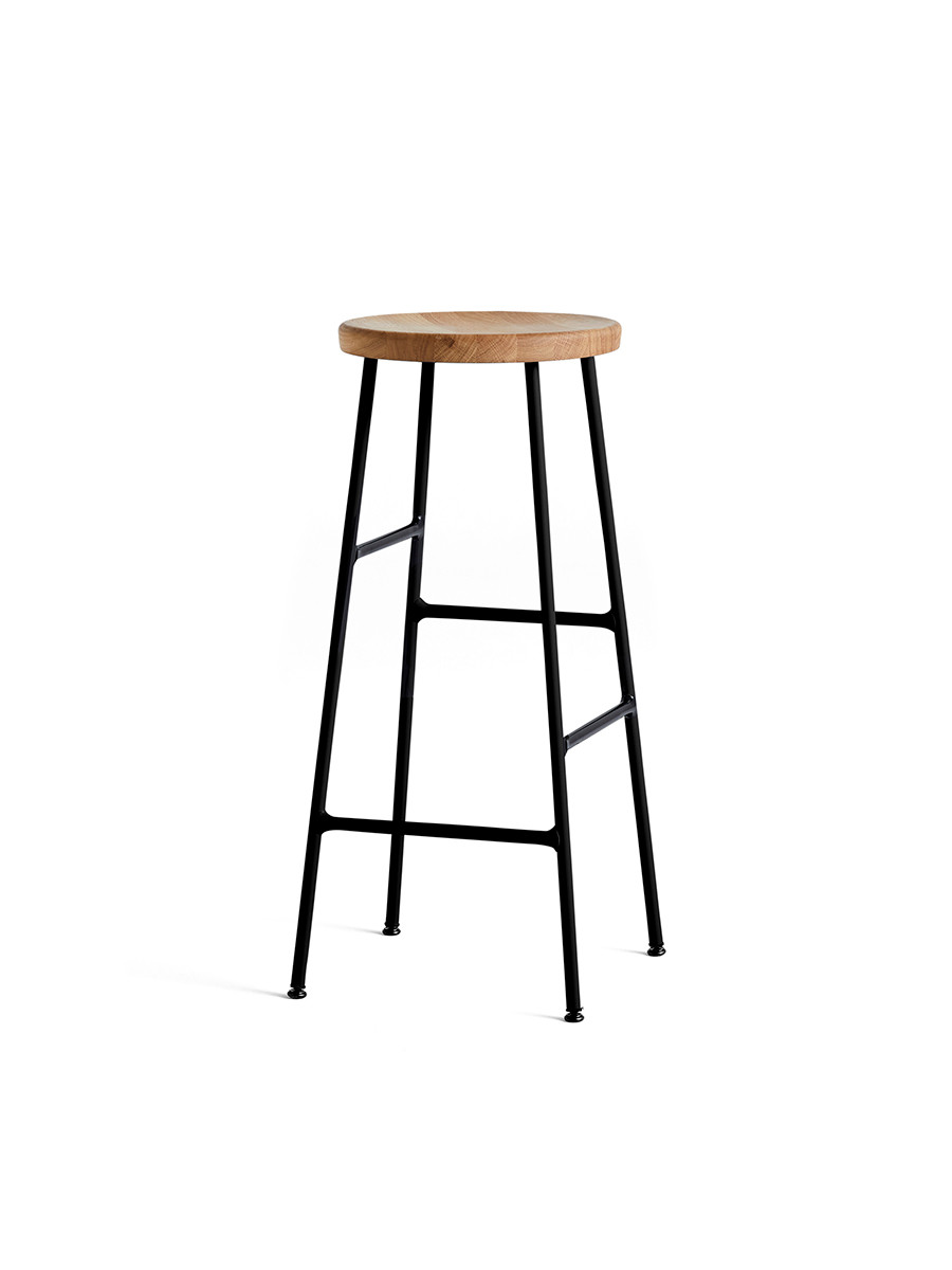 Cornet barstol fra Hay (High, Oiled oak, Soft black powder coated steel)