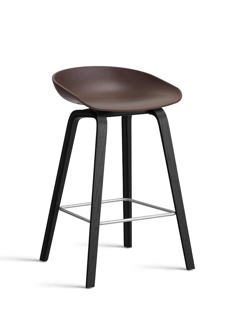About a Stool AAS32 fra Hay (Sortbejdset eg, Raisin, Lav / B 50 x D 43 x H 64/75 cm)