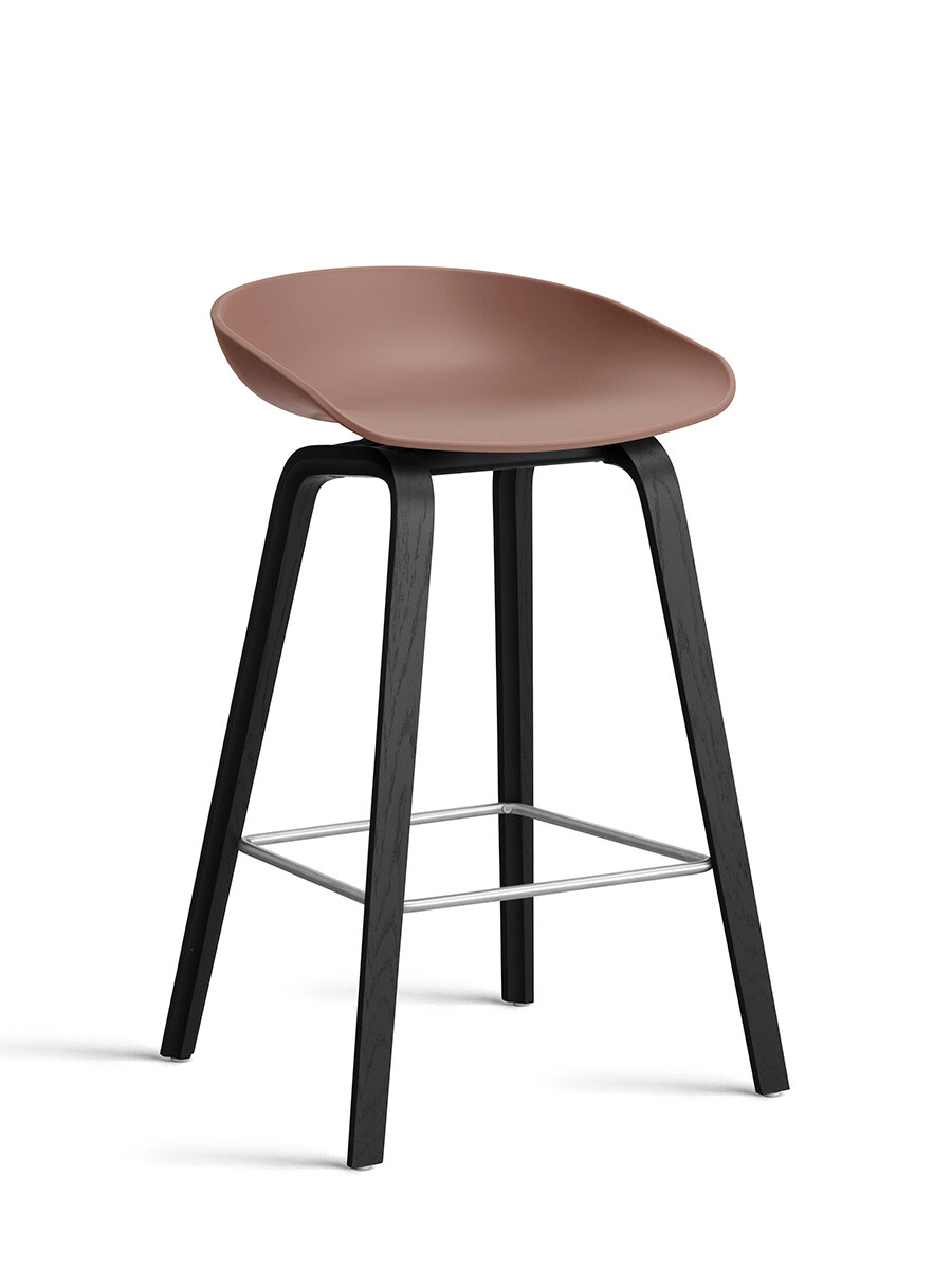About a Stool AAS32 fra Hay (Sortbejdset eg, Soft Brick, Lav / B 50 x D 43 x H 64/75 cm)
