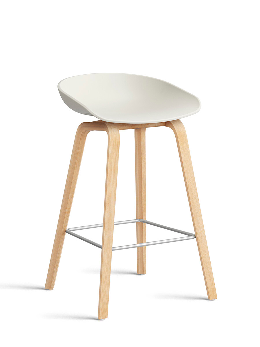 About a Stool AAS32 fra Hay (Sæbebehandlet eg, Melange Cream, Lav / B 50 x D 43 x H 64/75 cm)