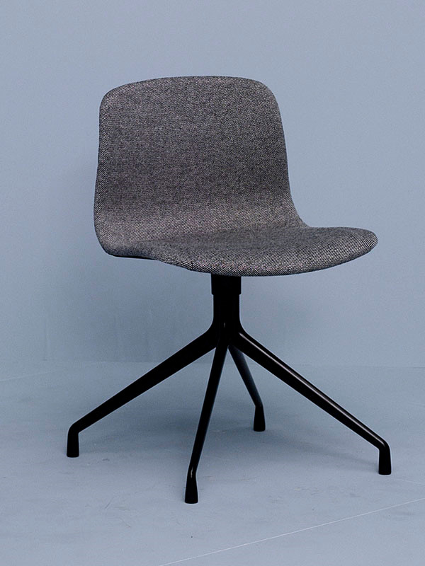 Billede af About a Chair AAC11 fra Hay (Compound, Hvid pulverlakeret aluminium)