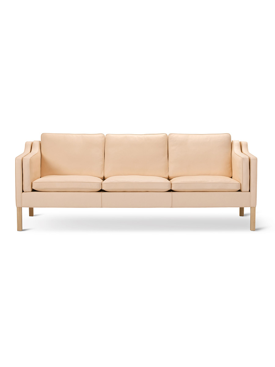 2213 Sofa Af Børge Mogensen Udvalgte Stoffer Eg Sort Lak Fra Fredericia Furniture