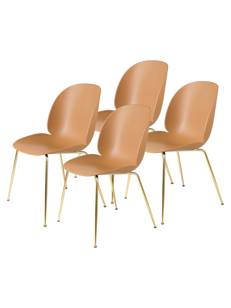 Beetle chair, conic base 4 stk fra Gubi (Amber Brown, Brass Semi Matt base)