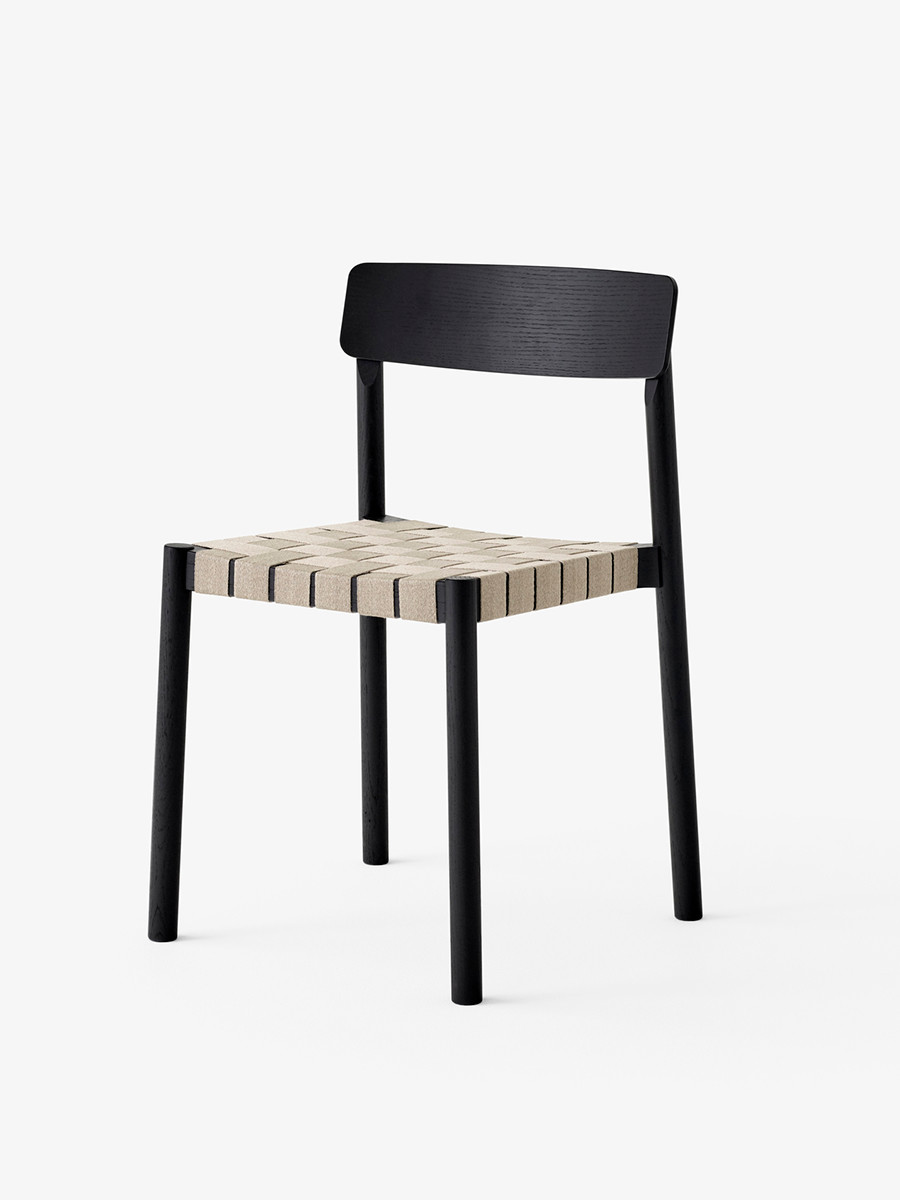 Betty TK1 spisestol fra &Tradition (Black)