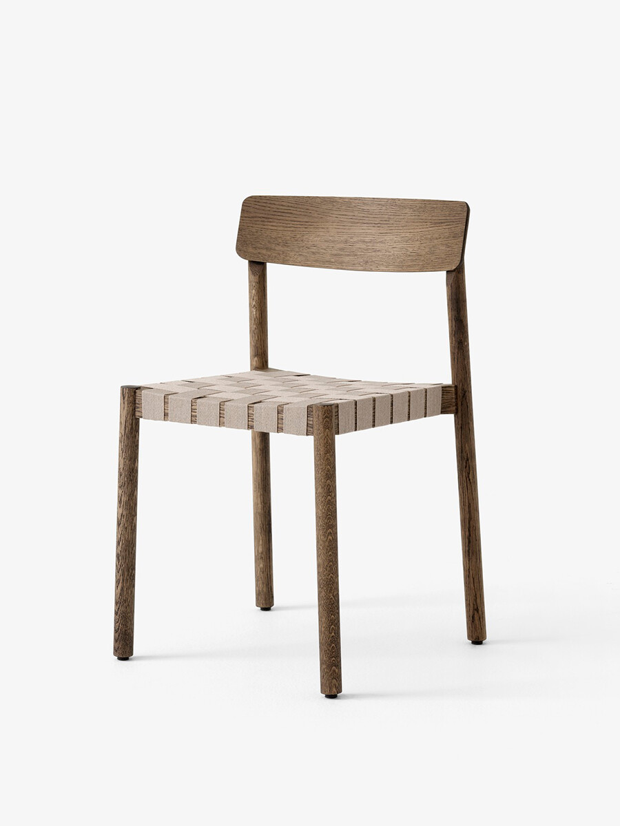 Betty TK1 spisestol fra &Tradition (Smoked Oiled Oak)