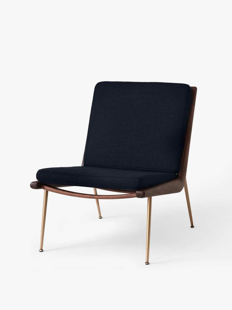 Boomerang HM1 lænestol af Hvidt & Mølgaard (Loop Marine K5042/40, Valnød / messing)