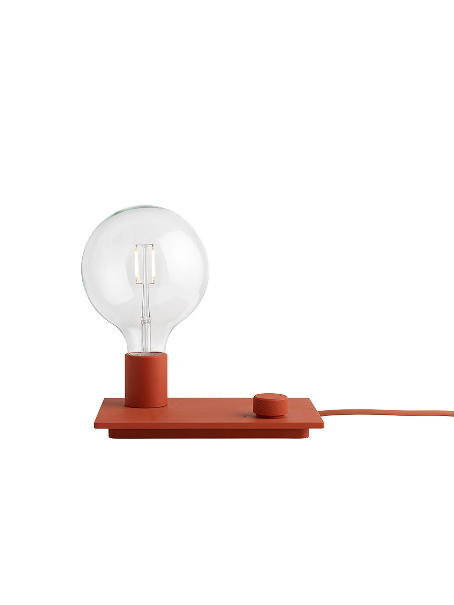 Control Table Lamp fra Muuto (Red)