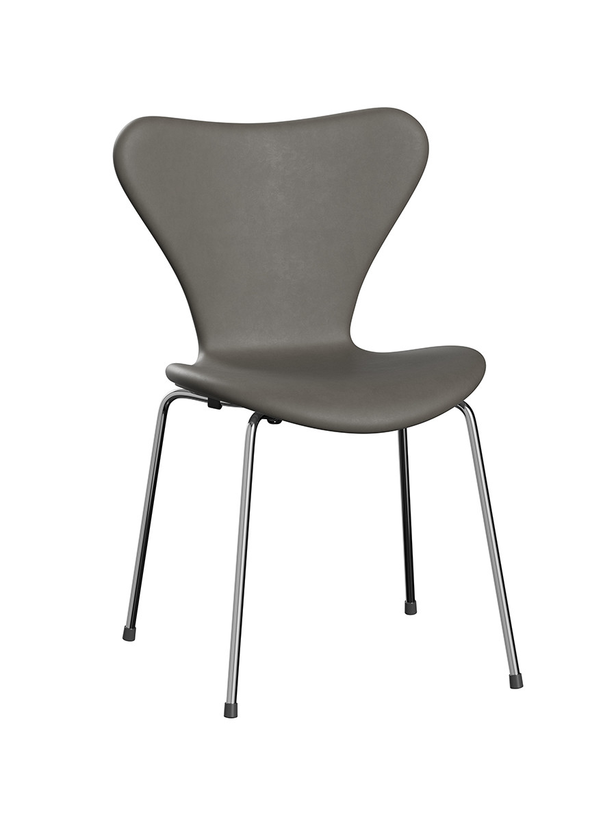 Billede af 3107 Serie 7, fuldpolstret af Arne Jacobsen (Essential læder, Lava)