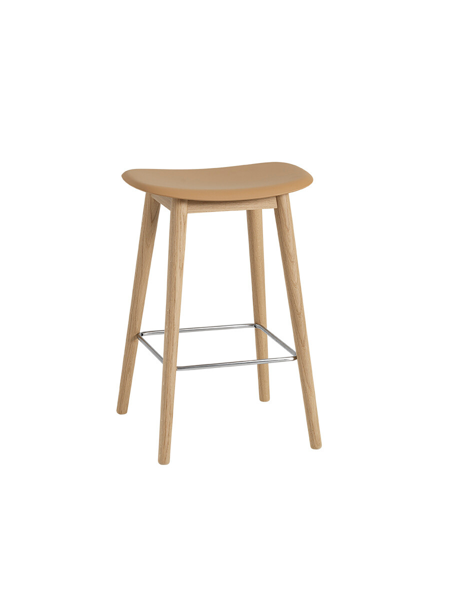 Fiber Bar Stool Wood fra Muuto (Lille, Ochre/ oak base)