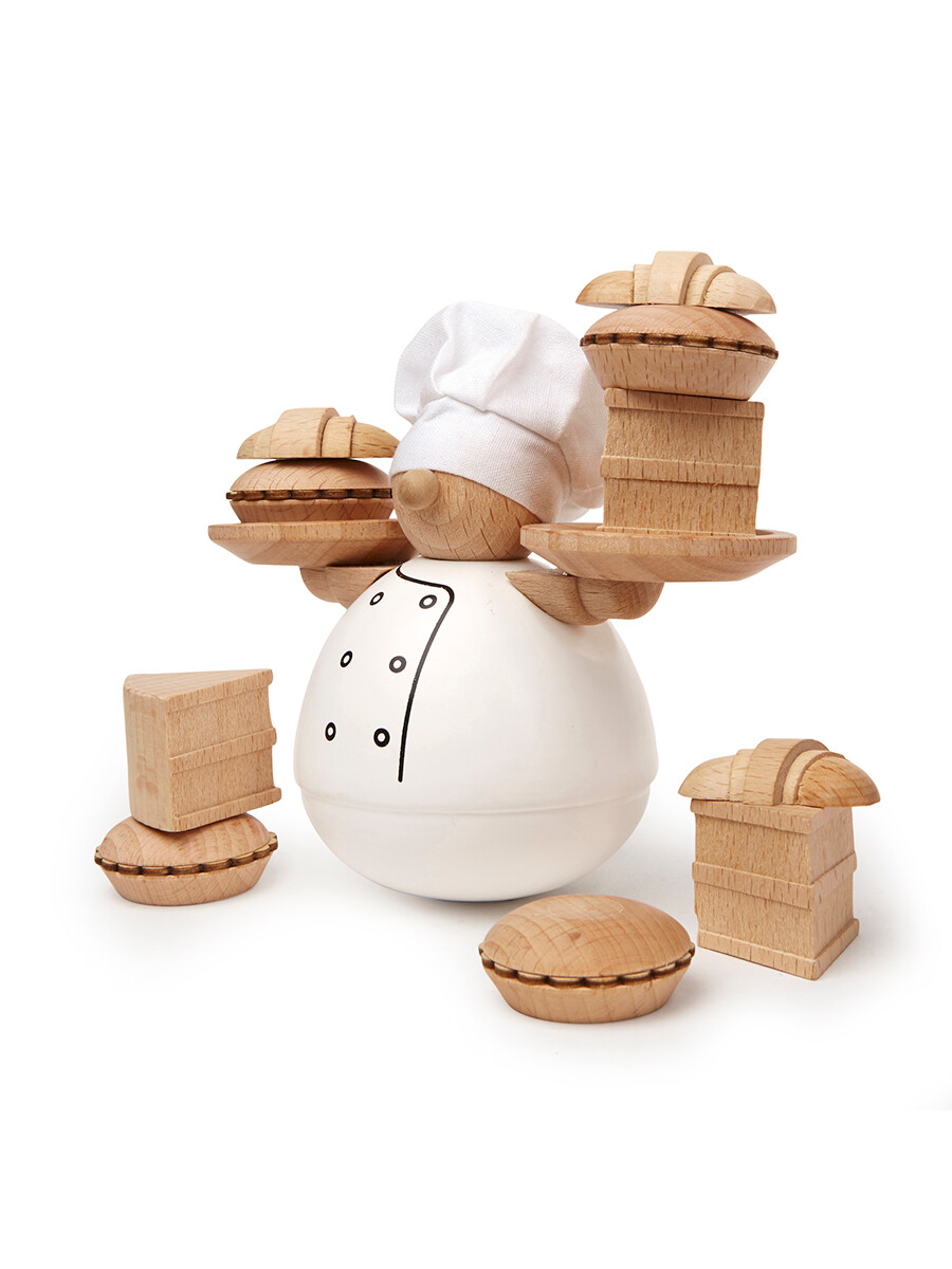 Kikkerland Balance The Baker, balancing game