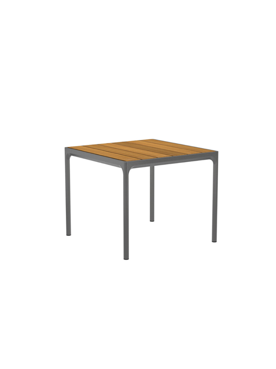 Four table 90 x 90 cm fra Houe (Grå aluminium stel / bambus bordplade)
