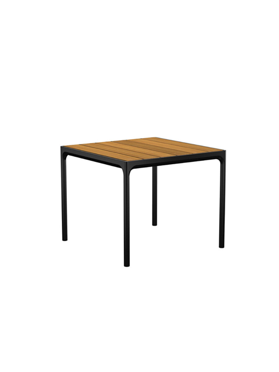 Four table 90 x 90 cm fra Houe (Sort aluminium stel / bambus bordplade)