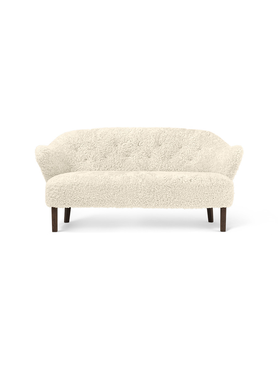Ingeborg Sofa fra Audo Copenhagen (Fåreskind, Off white, Røget eg)