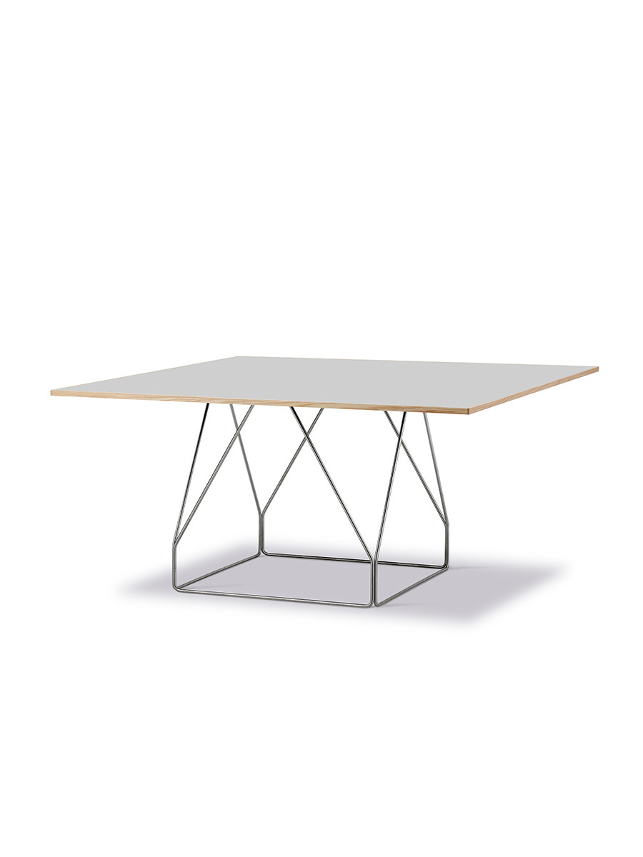 JG Table 140x140 cm fra Fredericia Furniture (Grå linoleum med natur ask kant, Sort stål)