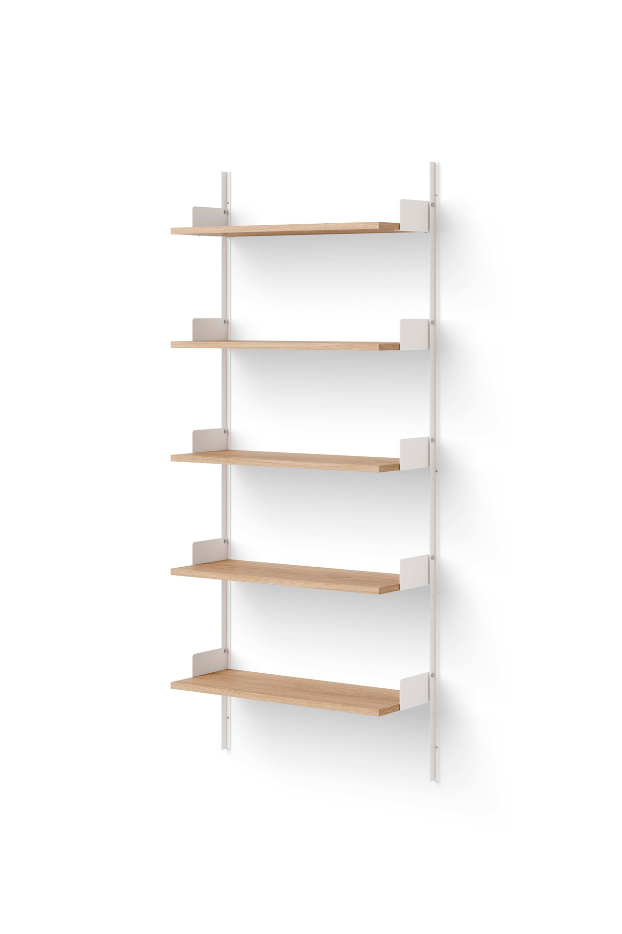 Wall Shelf 1900 fra New Works (Eg/hvid)