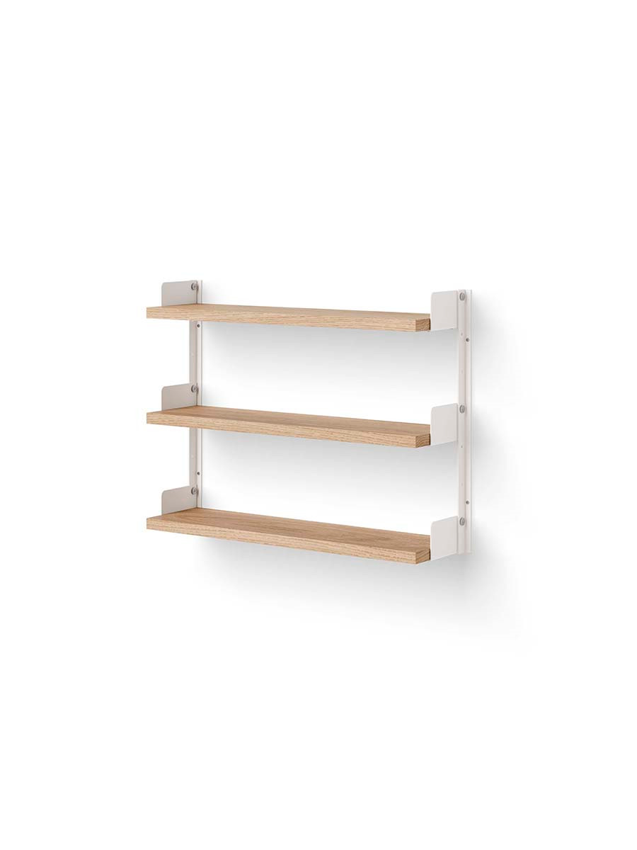 Tea Shelf fra New Works (Eg/hvid)