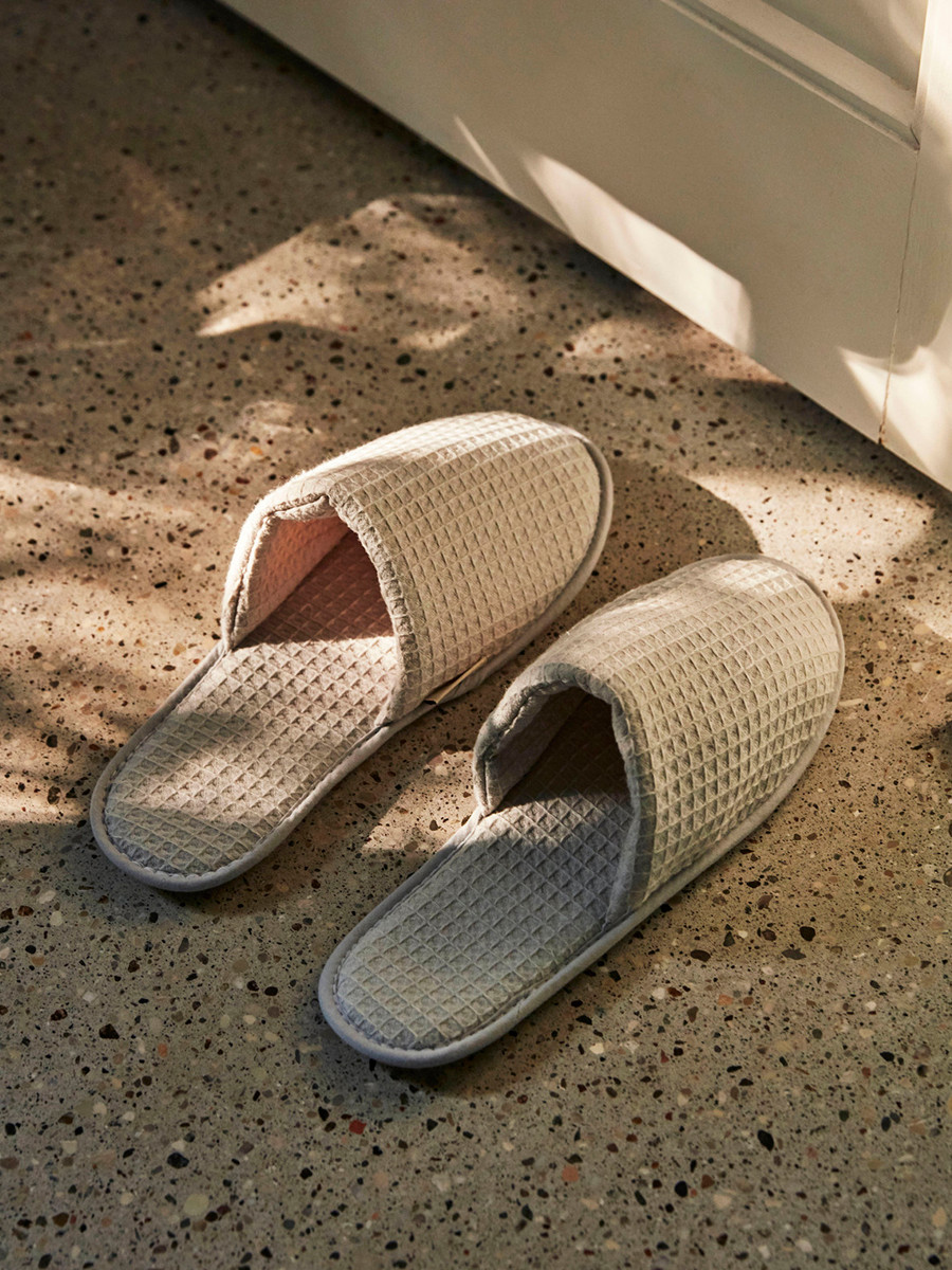 Waffle slippers, grå fra Hay | Køb Waffle slippers, grå her