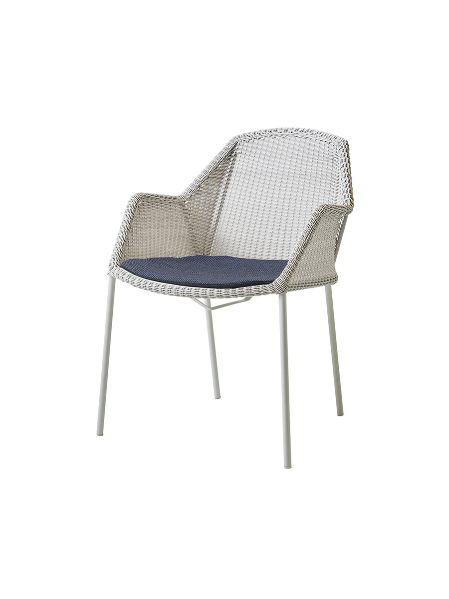 Breeze havestol med armlæn, stabelbar fra Cane-line (White grey, Dark blue, Cane-line Limit)
