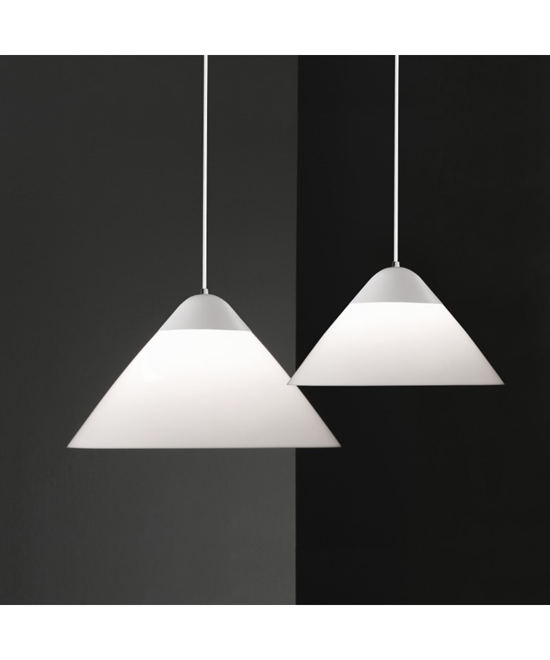 Opala pendel Kob lampen af Hans J Wegner her Opala pendel Kob lampen af Hans J Wegner her