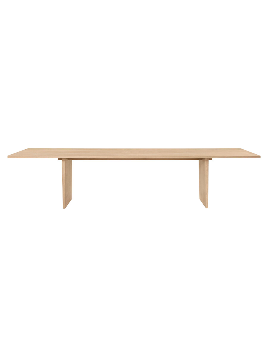 Private Dining Table, 320x100 cm fra GUBI (Light Stained Oak)