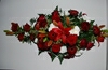 Båredekoration med bær,  roser  og liljer