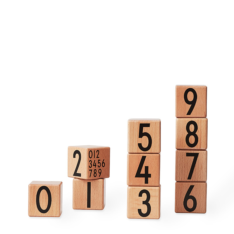 Design Letters Wooden Cubes Natural Billede af Design Letters Wooden Cubes Natural