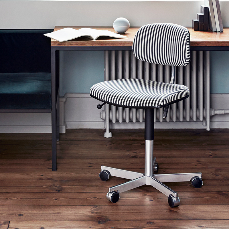 Engelbrechts Kevi 2534 Nørgaard Kampagner På Klassiske Designs