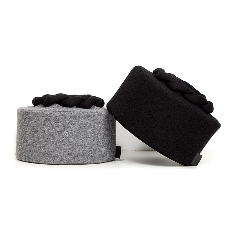 Klejn&Strup Klejn&Strup Puf Lean On Grå Designermøbler Til Hele Hjemmet