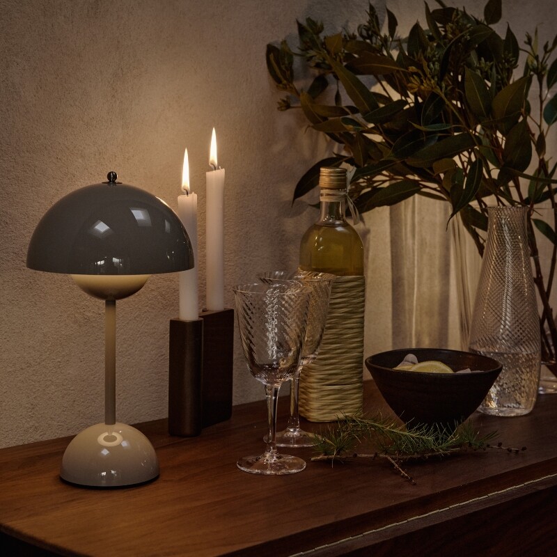 &Tradition Flowerpot Portable Table Lamp VP9 Grey Beige