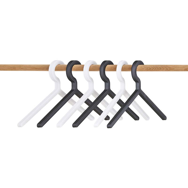 Woud Illusion Hanger