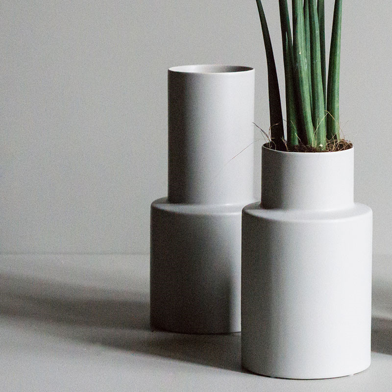 Dbkd Oblong Vase Small Mole