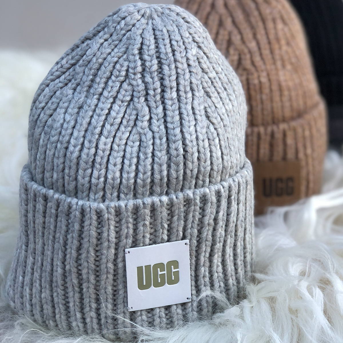 【UGG正規品CHUNKY RIB BEANIE LOGO LIGHT GREY UGG® Chunky Rib Beanie for Women | UGG® EU