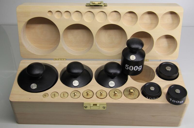 Æske med 15 ass. vægtlodder